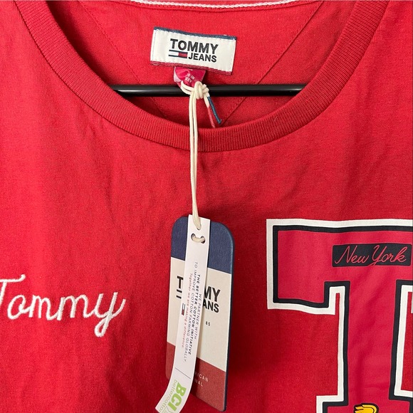 Tommy Jeans Red Embroidered Varsity Short Sleeve Crew New Neck T-Shirt Medium - Picture 8 of 10